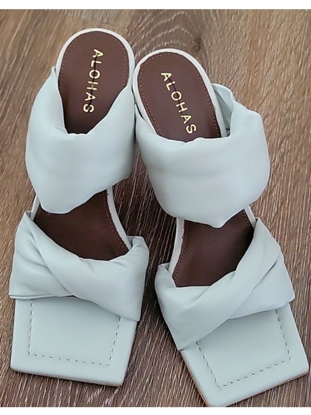 ALOHAS Mint Padded Strap Square-Toe Heels